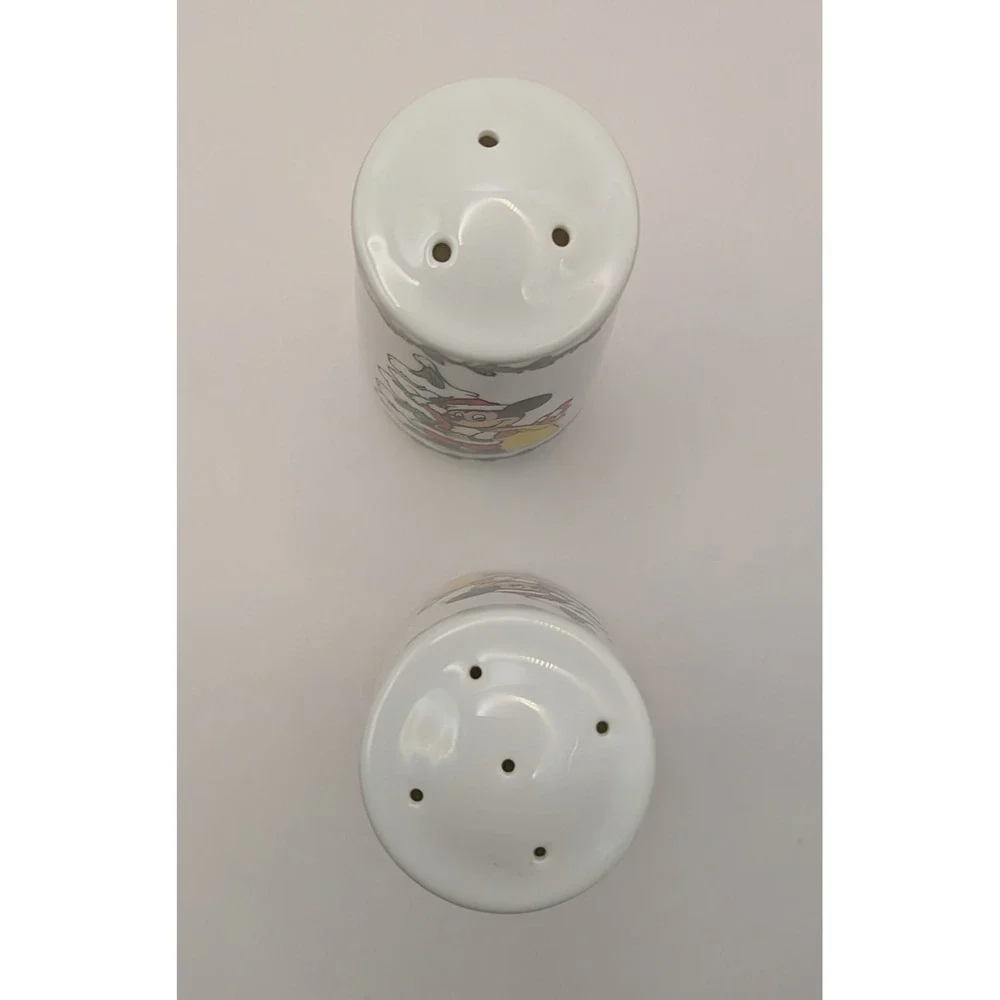 Disney Japan Santa Mickey Mouse Merry Christmas Salt‎ & Pepper Shakers Porcelain